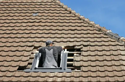 Pose de velux - Châteauneuf-Val-de-Bargis